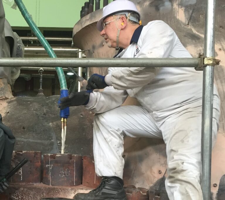 Induction Bolt Heating – The Best Method for Tightening or Loosening